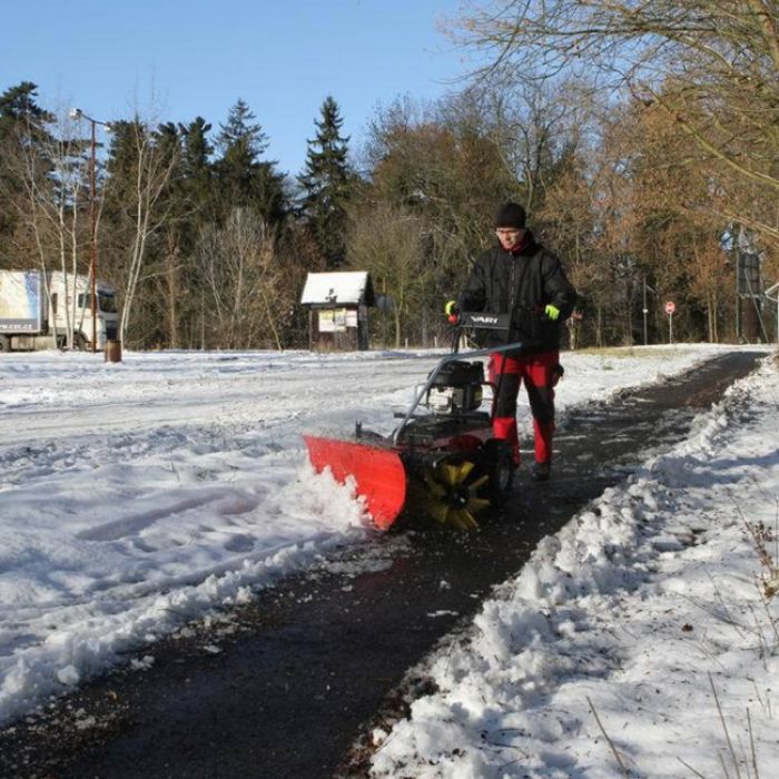 ČISTAČ-ČETKA MOTORNA ZA METENJE CB80