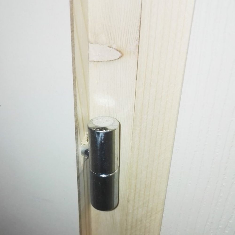 VRATA SOBNA SUMELA 90/10 LEVA:)