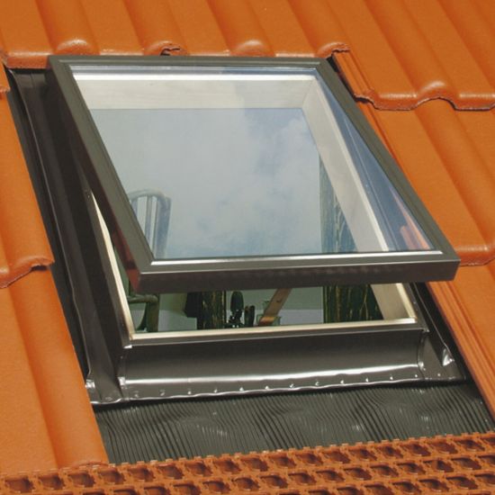 KROVNI IZLAZ-PROZOR WGI OPTILOOK 45X75 SA OPŠIVKOM