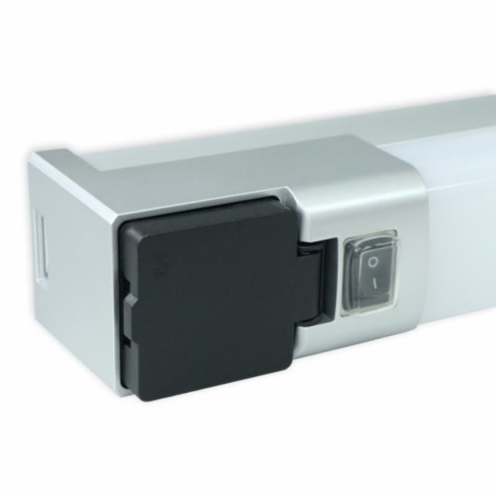 LAMPA LED ZIDNA SA UTICNICOM 15W 6500K SOLED