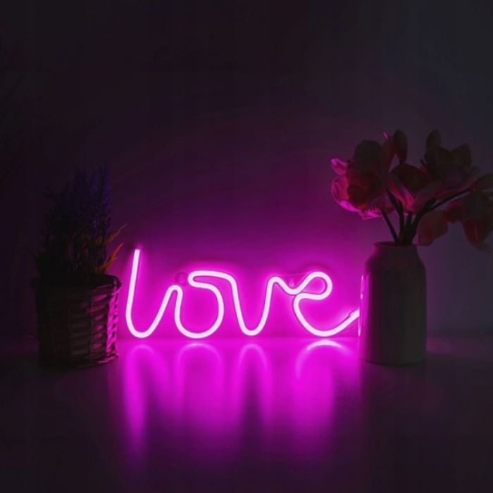 ZNAK NEON  "LOVE" 36X13 CM