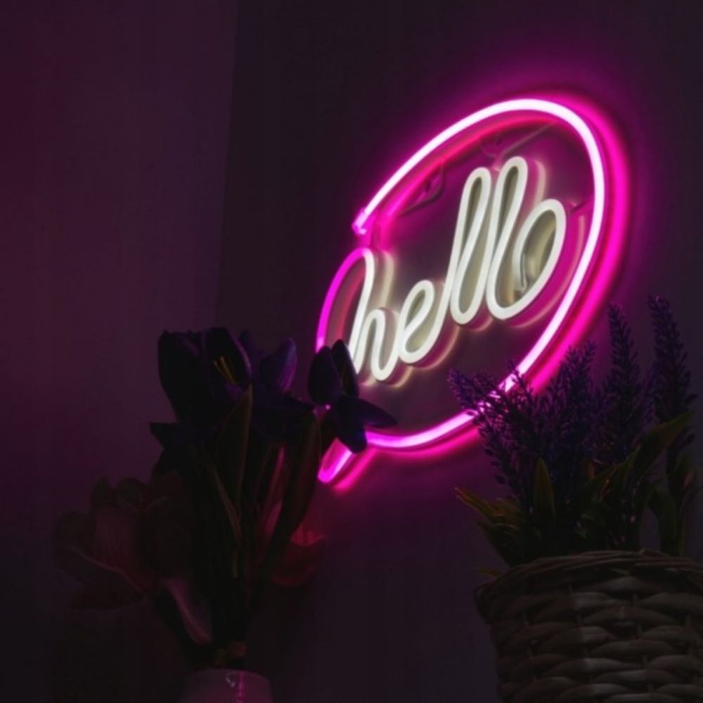 ZNAK NEON   "HELLO" 30X21 CM
