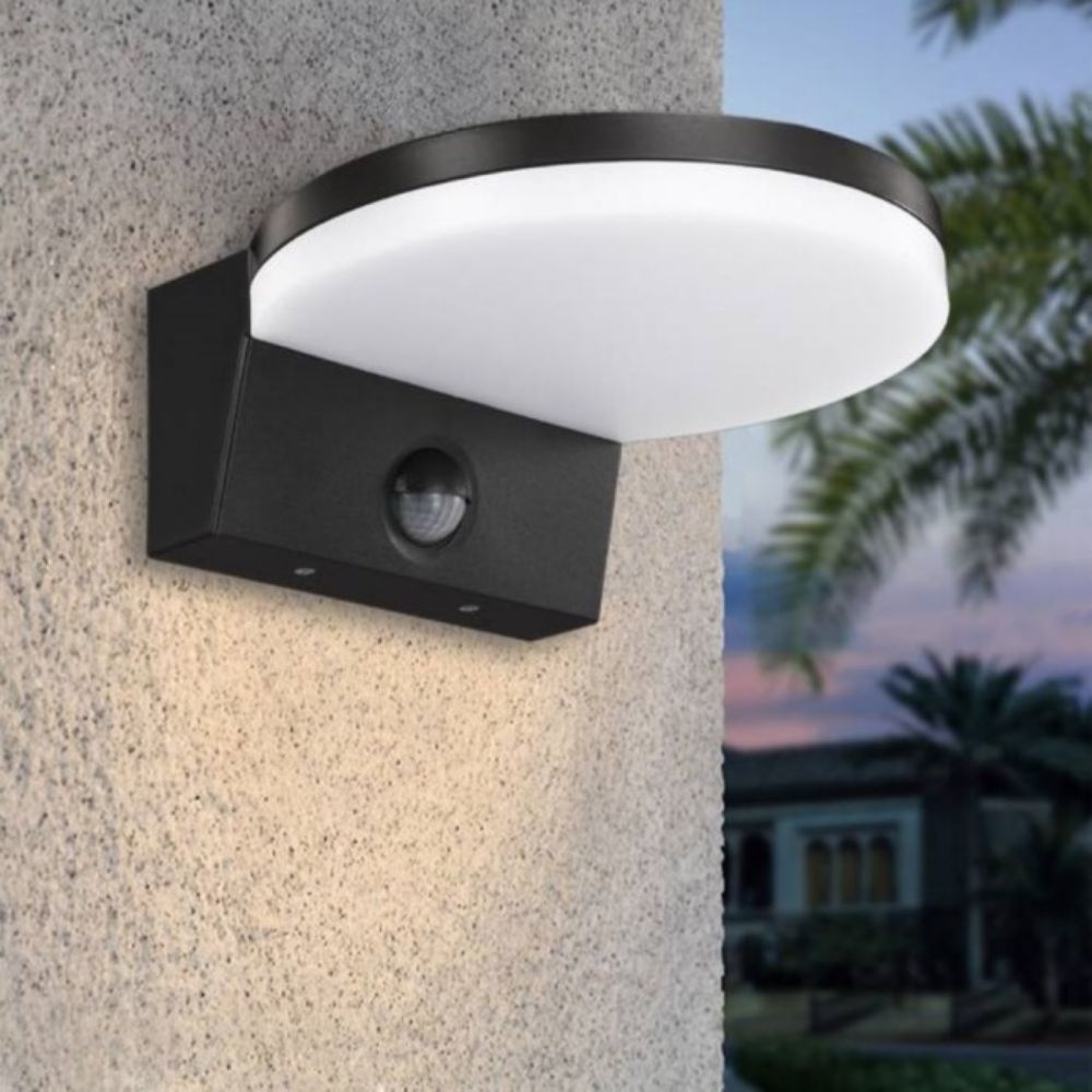 SVETILJKA SPOLJNA LED SA SENZOROM 15W 4000K CRNA ST107