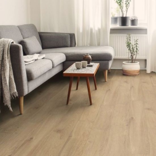 LAMINAT 8mm HRAST MICHIGAN VLAGOOTPORAN 2.22m2