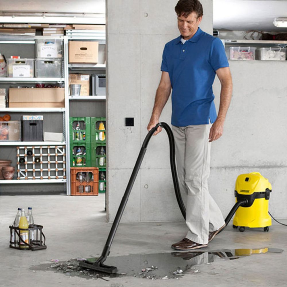 USISIVAČ KARCHER MOKRO/SUVO WD3:)
