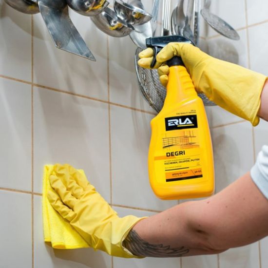 ODMAŠIVAČ UNIVERZALNI 750ML ERLA