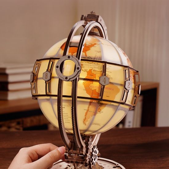 SLAGALICA 3D SVETLEĆI GLOBUS ROBOTIME