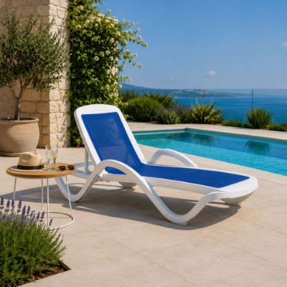 LEŽALJKA BALI SA RUKOHVATIMA BELO PLAVA